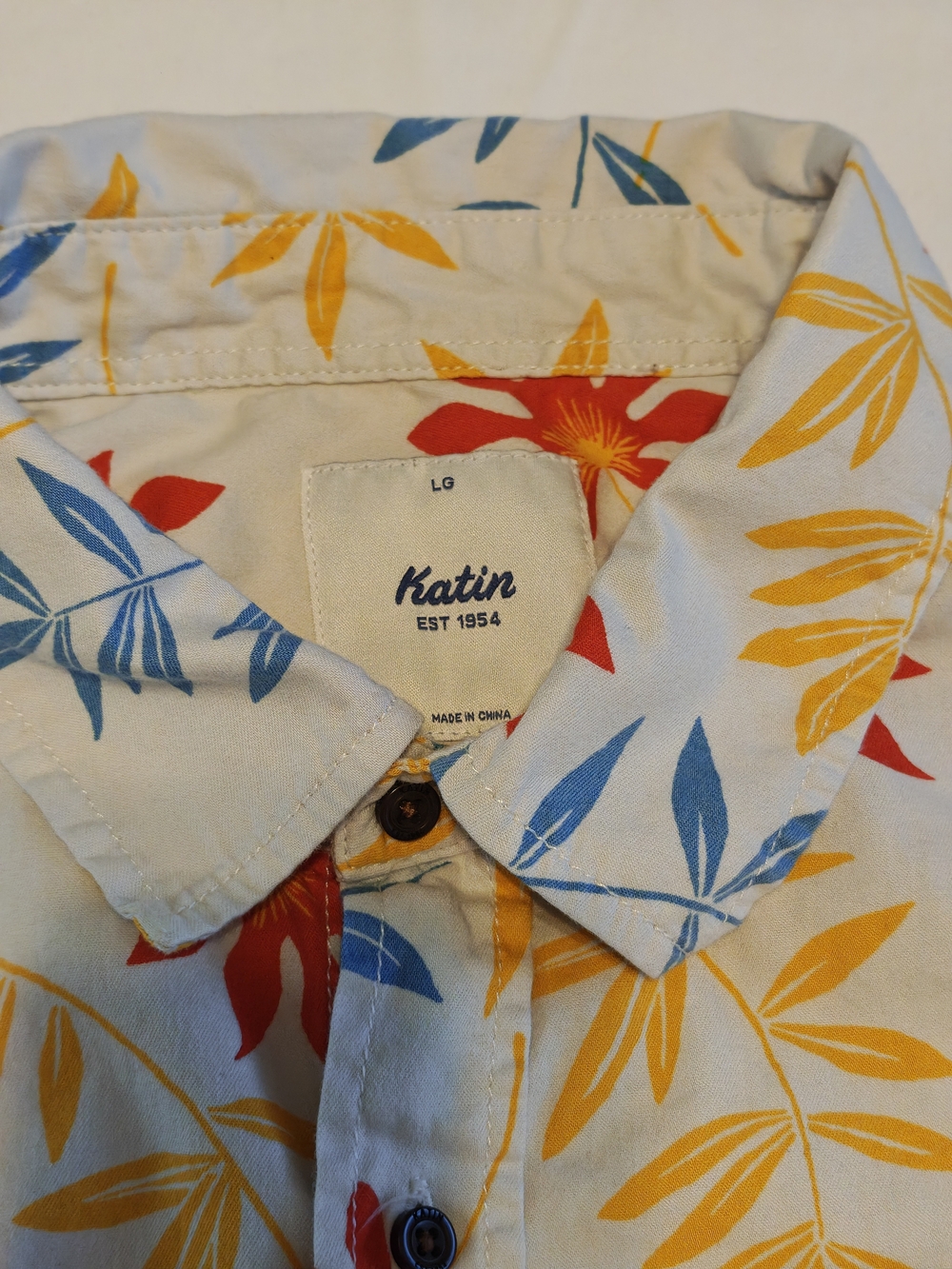 Katin Floral Print Button-Up Shirt - L - Picture 2 of 3